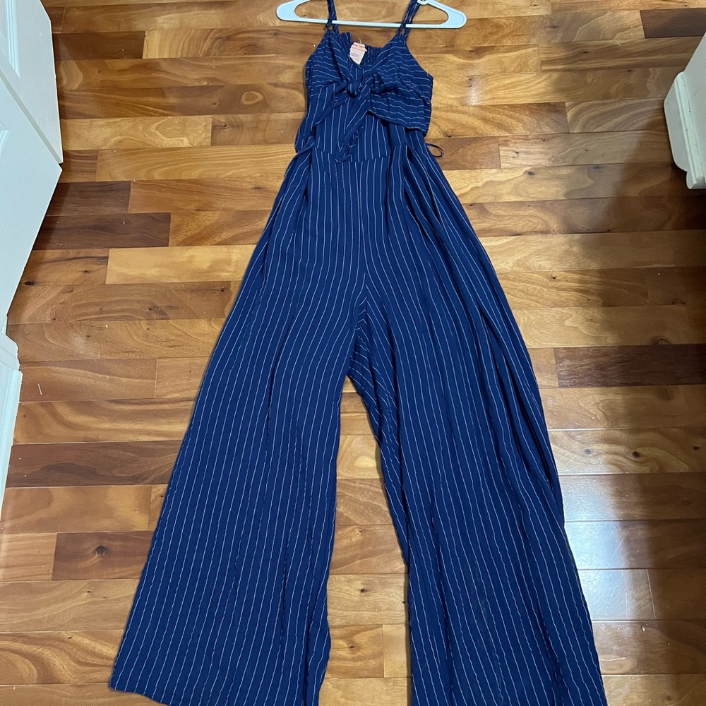 Blue stripped wide-leg jump suit